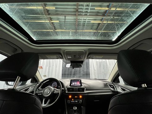 Used 2017 MAZDA MAZDA3 Touring image 21