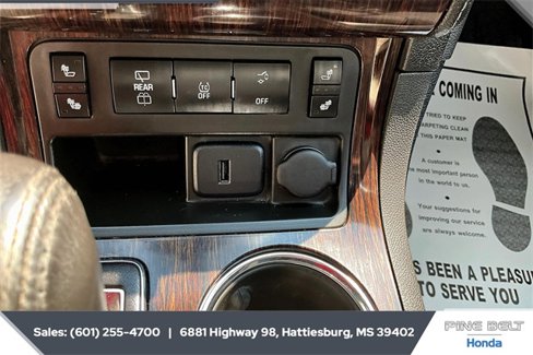 Used 2016 Chevrolet Traverse LT image 23