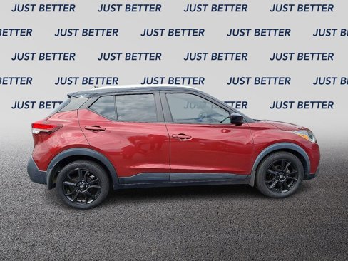 Used 2020 Nissan Kicks SV image 6