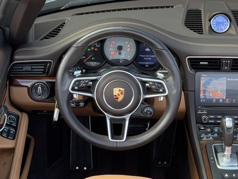 Certified 2018 Porsche 911 Carrera 4S image 25
