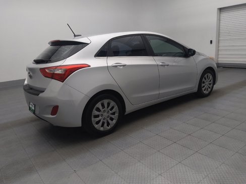 Used 2016 Hyundai Elantra GT image 10