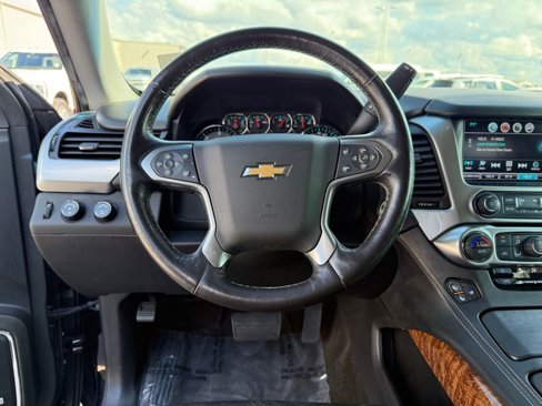 Used 2018 Chevrolet Suburban Premier image 16