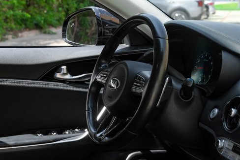 Used 2018 Kia Stinger Premium image 20