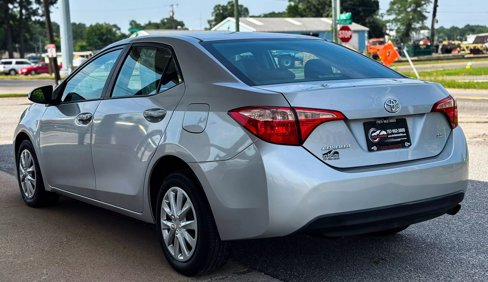 Used 2017 Toyota Corolla LE image 10