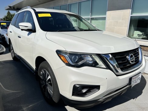 Used 2017 Nissan Pathfinder SL w/ Trailer Tow Package image 1