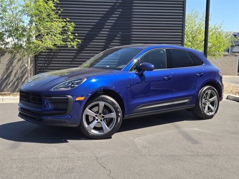 Certified 2024 Porsche Macan image 1