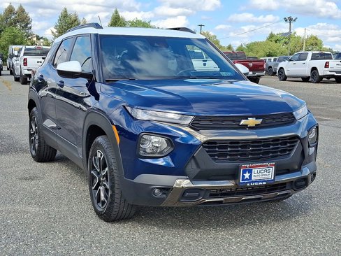 Used 2022 Chevrolet TrailBlazer ACTIV w/ Sun and Liftgate Package image 2