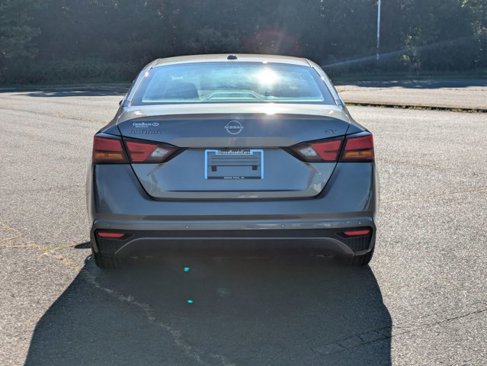 Used 2023 Nissan Altima 2.5 SV image 5