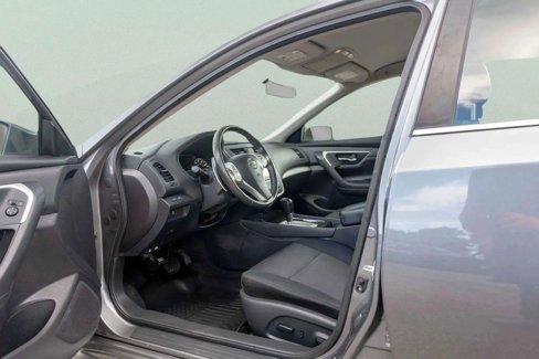Used 2017 Nissan Altima 2.5 SR w/ Midnight Edition Package image 11