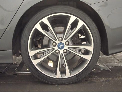 Used 2019 Ford Fusion Titanium image 9