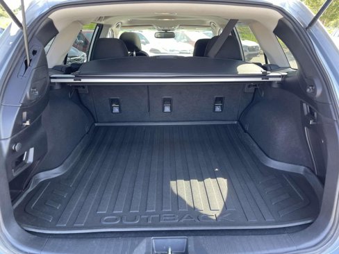 Used 2017 Subaru Outback 2.5i Premium image 31