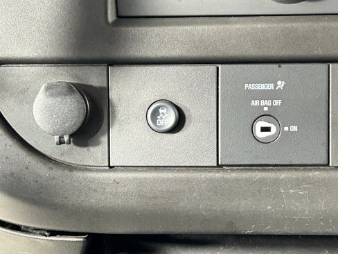 Used 2019 Chevrolet Express 2500 image 16