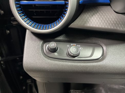 Used 2024 Chevrolet Trax LS image 22