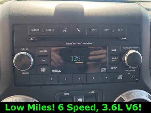 Used 2015 Jeep Wrangler Sahara w/ Connectivity Group image 22