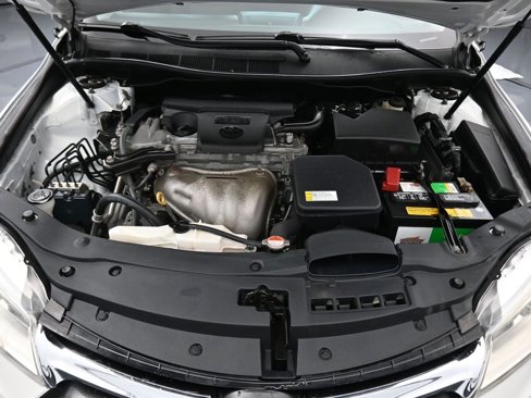 Used 2016 Toyota Camry LE image 44