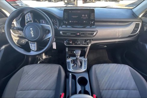 Used 2023 Kia Seltos LX image 13