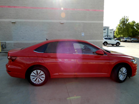 Used 2019 Volkswagen Jetta R-Line image 4