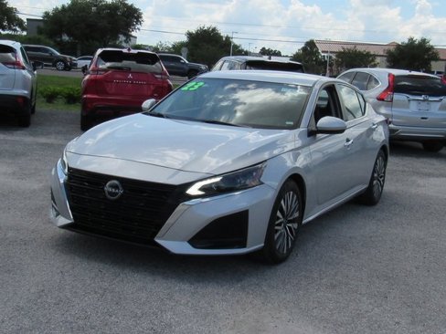 Used 2023 Nissan Altima 2.5 SV image 7