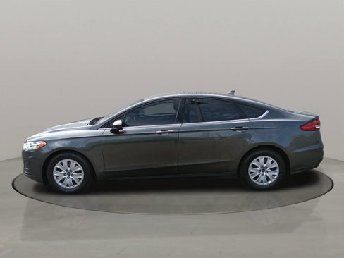 Used 2020 Ford Fusion S image 3