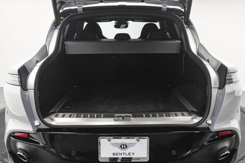 Used 2021 Aston Martin DBX image 7