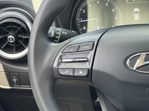Used 2022 Hyundai Kona SEL image 16