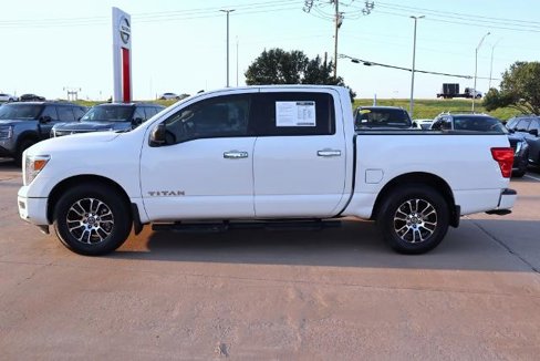 Certified 2021 Nissan Titan SV w/ SV Convenience Package image 2