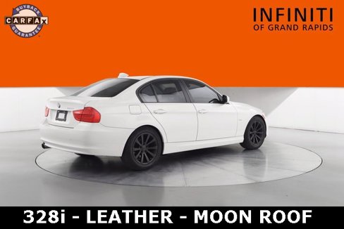 Used 2011 BMW 328i Sedan image 3