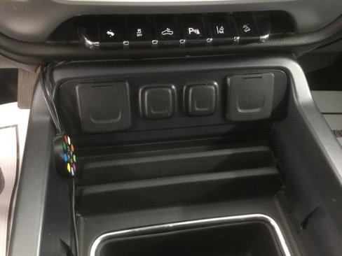 Used 2014 GMC Sierra 1500 SLT w/ SLT Crew Cab Value Package image 28