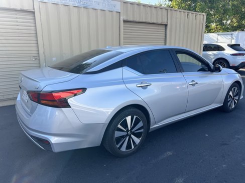 Used 2021 Nissan Altima 2.5 SV image 4