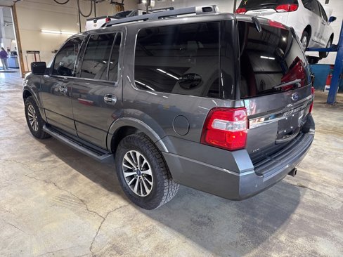 Used 2016 Ford Expedition XLT image 29
