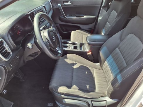Used 2017 Kia Sportage LX image 9