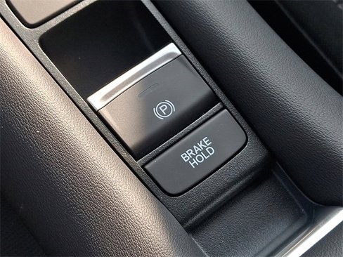 Certified 2025 Honda HR-V LX image 25