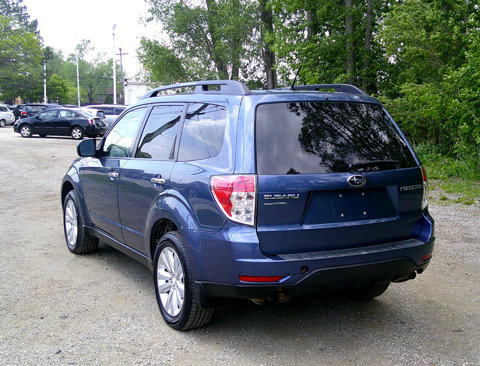 Used 2011 Subaru Forester 2.5X Premium w/ All-Weather Pkg image 5