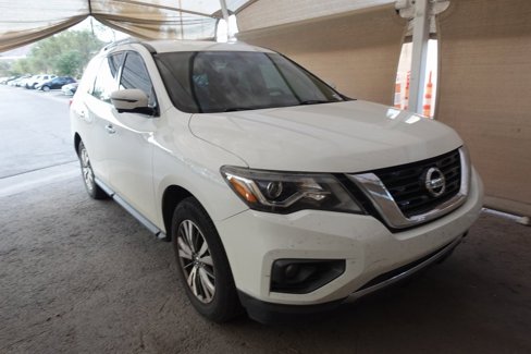 Used 2020 Nissan Pathfinder SL image 2