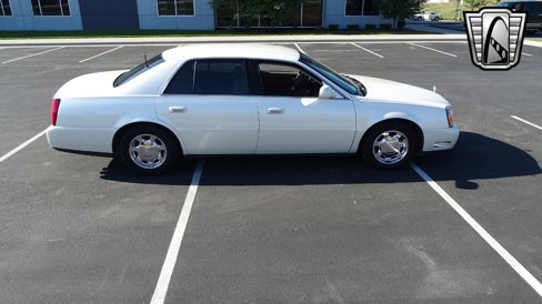 Used 2002 Cadillac De Ville w/ Comfort/Convenience Pkg image 11
