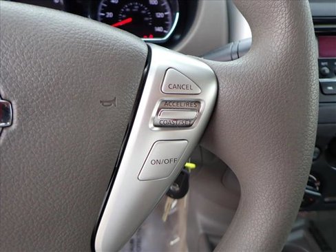 Used 2015 Nissan Versa SV image 13