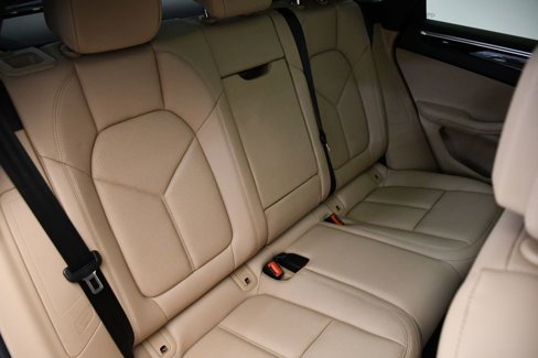 Used 2023 Porsche Macan Turbo image 55