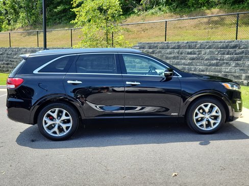 Used 2018 Kia Sorento SX image 11