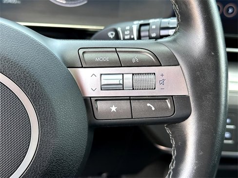 Used 2025 Hyundai Kona SEL image 17