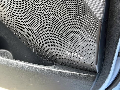 Used 2020 Hyundai Veloster N image 29
