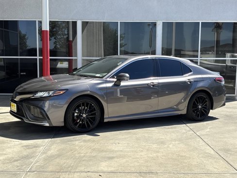 Used 2023 Toyota Camry XSE image 7