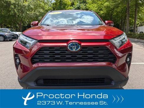 Used 2022 Toyota RAV4 XLE Premium image 3