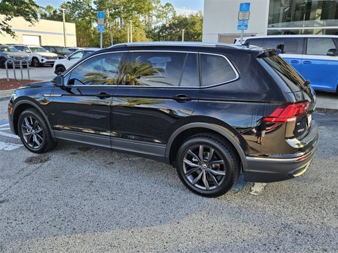 Used 2023 Volkswagen Tiguan SE image 5