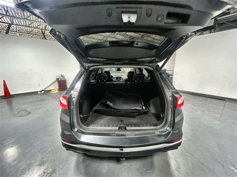 Used 2018 Chevrolet Equinox Premier image 21
