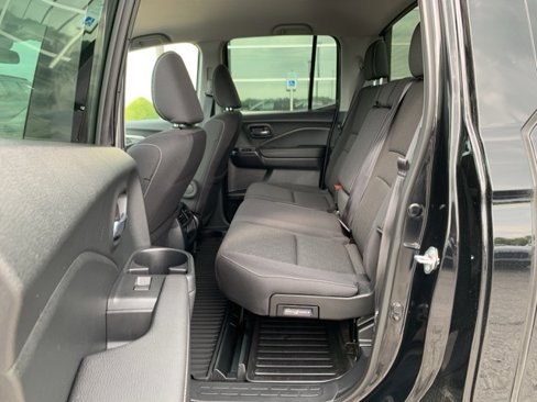 Used 2023 Honda Ridgeline Sport image 12