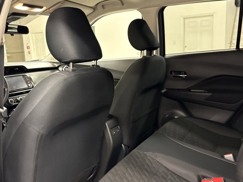 Used 2023 Nissan Kicks SV image 16