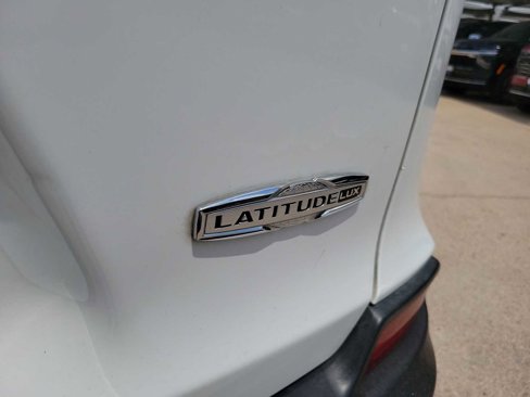 Used 2022 Jeep Cherokee Latitude Lux image 7