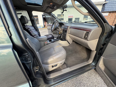 Used 2004 Jeep Grand Cherokee Limited w/ Cold Weather Group image 67