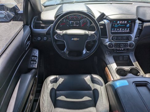 Used 2019 Chevrolet Suburban LT image 18
