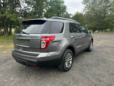 Used 2013 Ford Explorer XLT image 5